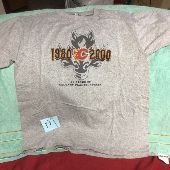 NHL Calgary Flames tshirt - Picture 1 of 1